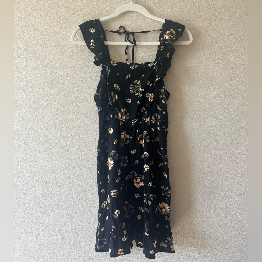 (NEVER WORN) Wild Fable Black Floral, Mini Dress